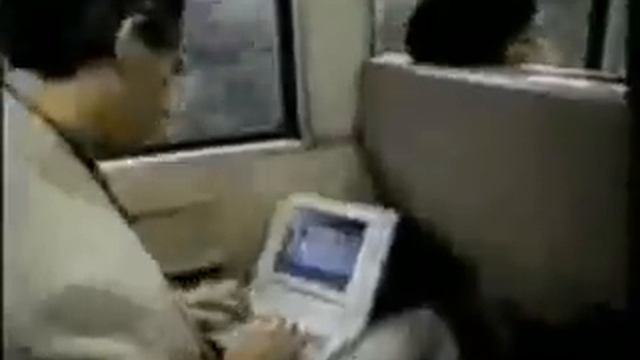 Windows 95 "Start Me Up" commercial смотреть онлайн