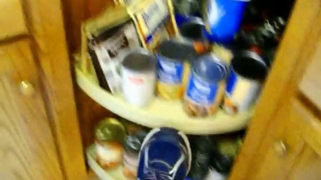 Room tour of the kitchen and half bath, deep cleaned смотреть онлайн