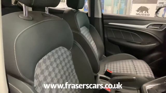 18 Plate MG ZS 1.0 T-GDI Excite 5dr Auto смотреть онлайн