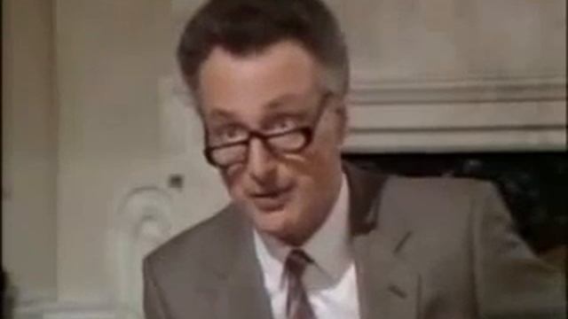 The British press, explained in 30 seconds смотреть онлайн