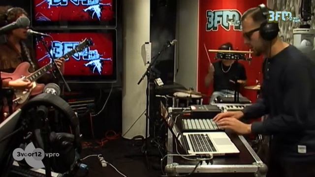 Full Crate x Mar - 'I Said' live @ 3voor12 Radio смотреть онлайн