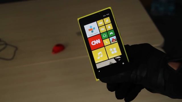 Nokia Lumia 920: Finská vlajková loď s Windows Phone 8 (videopohled) смотреть онлайн