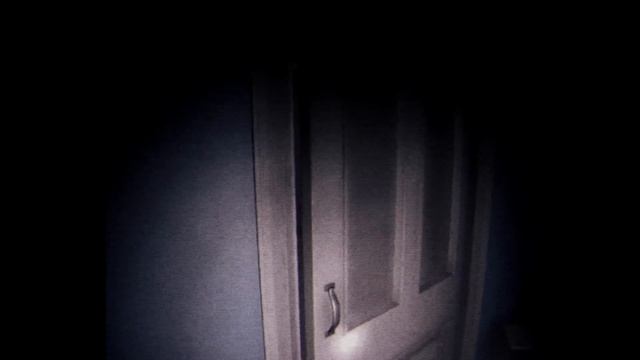 ЧТО ДЕЛАТЬ, если ЗАСТРЯЛ в одном доме с НИМ? смотреть онлайн