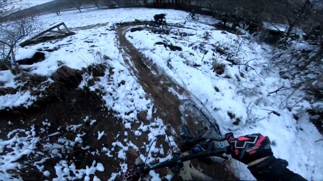 Enduro Hometrail shredding auf dem Cube Stereo 170 | Downhill & Randoms #3 смотреть онлайн