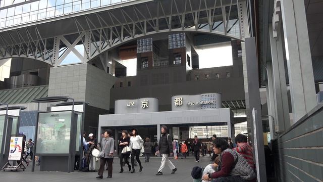10 Minutes Window - Ambient Sounds in Kyoto Station (Binaural recording) смотреть онлайн