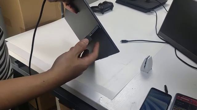 How to connect the HTC phone to the monitor смотреть онлайн