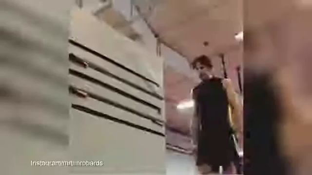 Tim Robards shows off his impressive... смотреть онлайн