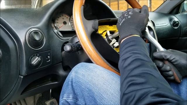 Alfa Romeo 166 Steering Wheel, Airbag Removal