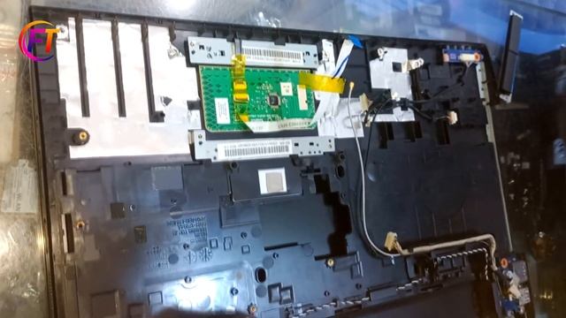 Samsung Laptop 400B Lower Touchpad Button Change. смотреть онлайн