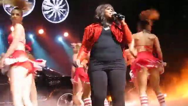 Bust Your Window-Glee Live 2010 смотреть онлайн