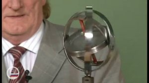 152. ГИРОКОМПАС В КАРДАНОВОМ ПОДВЕСЕ