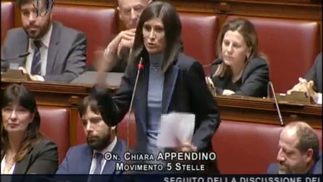chiara appendino contro la meloni смотреть онлайн