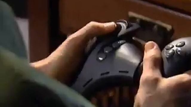 Microsoft SideWinder Dual Strike Controller смотреть онлайн