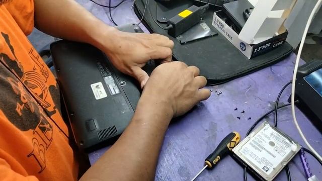 Acer ES1-132 series Laptop I Ram and SSD Upgrade смотреть онлайн