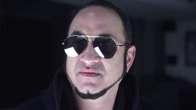 New video interview with Tom Maxwell from Hellyeah смотреть онлайн