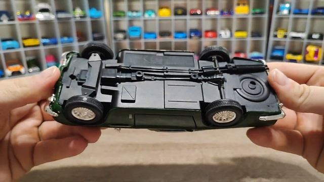 UNBOXING MotorMax 1:24 Scale Model - Aston Martin DB5