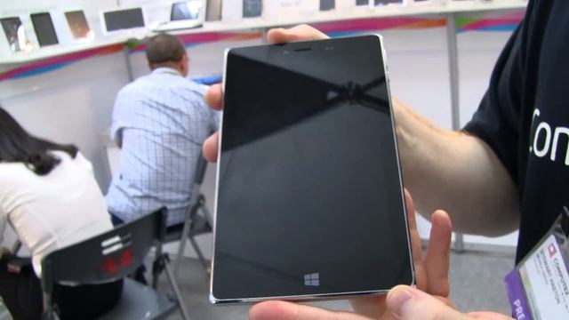 Jren Windows 8.1 Tablet with Floating Display Hands On смотреть онлайн
