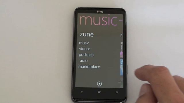 HTC HD7 Windows Phone 7 User Interface Hands-on смотреть онлайн