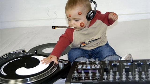 DJ Boil vs. Microsoft Sam - Sam's BIG Day Of Fun смотреть онлайн