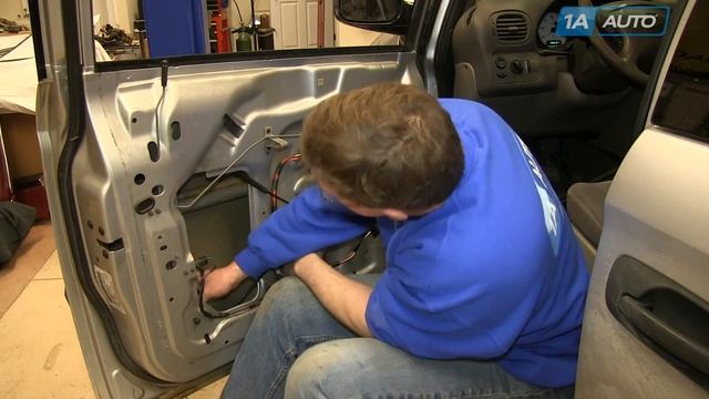 How to Replace Window Regulator 01-03 Dodge Grand Caravan смотреть онлайн