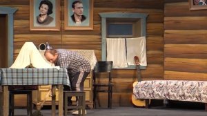 Спектакль "Ойырледа? Огына ойырло!" с субтитрами на марийском языке