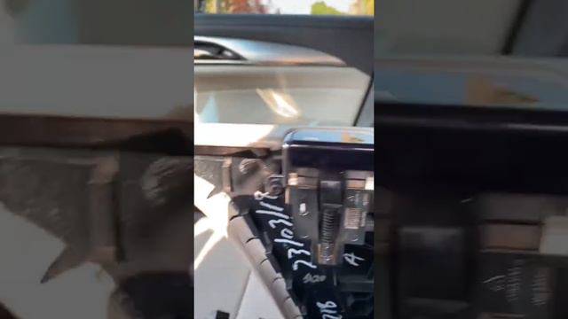 2018 Cadallic CTS Armrest Latch смотреть онлайн