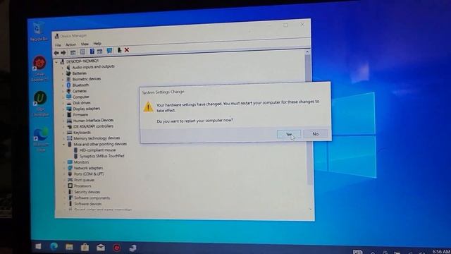 Rolling Back TouchPad Driver смотреть онлайн