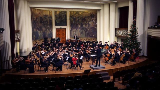 (4K) Tchaikovsky - Romeo & Juliet - Fantasy Overture performed by "Antonin Ciolan" Orchestra of AMG смотреть онлайн
