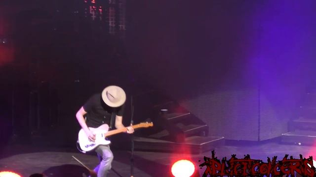 Dierks Bentley Live - Flatliner (w/Cole Swindell) - Mansfield, MA (June 3rd, 2017) [1080HD] смотреть онлайн
