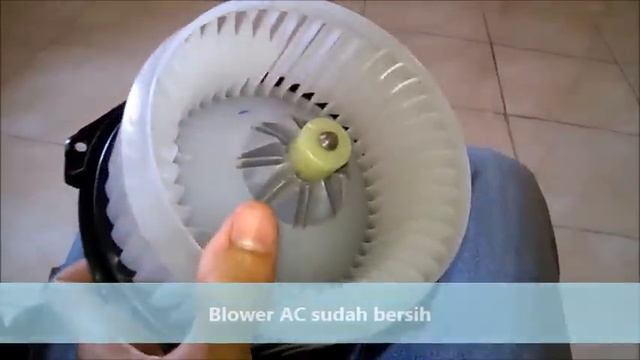 Membersihkan Filter dan Blower AC Toyota Agya / Daihatsu Ayla смотреть онлайн