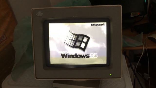 IBM 8503 monitor 8503002 Windows 95 start (part 1 of 2 ) смотреть онлайн