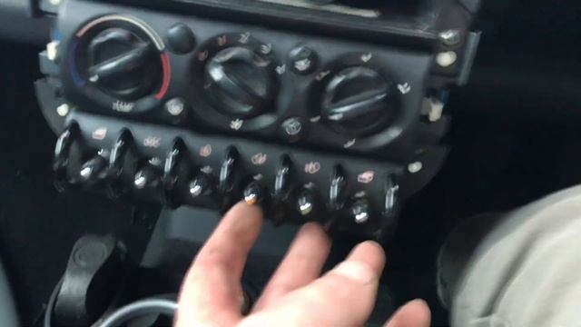 BMW MINI R50 Window switch & head unit replacement. смотреть онлайн