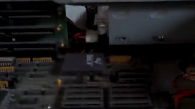 486 sx-33 Quick look over this delapidated old 486 смотреть онлайн