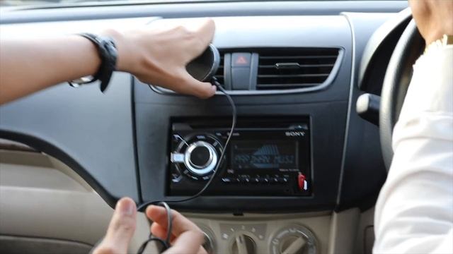 How to Charge any Smartphone Wirelessly Inside a Car 👌🏻 смотреть онлайн