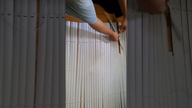 How to repair broken window shade with Mrs Fix It смотреть онлайн