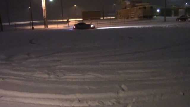Taking the Chrysler Crossfire into the snow | Holiday Donuts 2017 | Driveway Extra смотреть онлайн