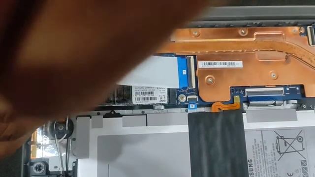 Instalando SSD no Samsung flash F30 смотреть онлайн