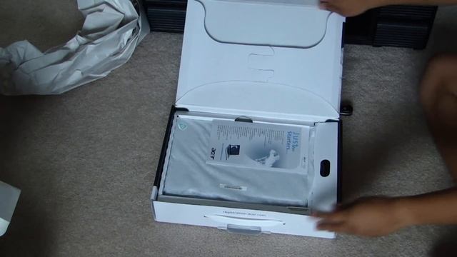Unboxing of the Acer Timeline AS1810T смотреть онлайн
