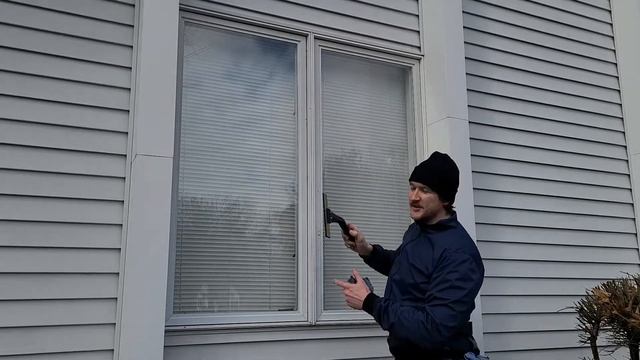 How To Clean Windows Like a Pro, For Beginners. Cleaning Casement Windows, Window Washing Tutorial смотреть онлайн