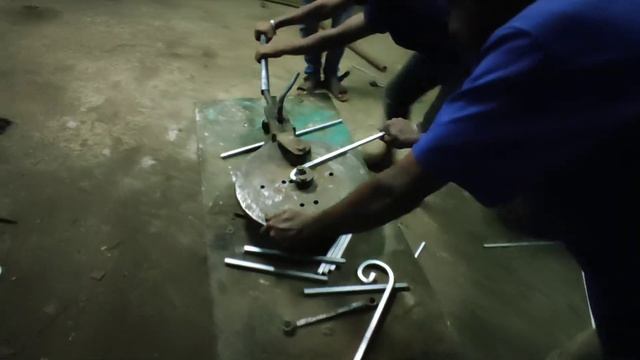 Grill/Gate & Window Designing Metal Scroll Bending How to make смотреть онлайн