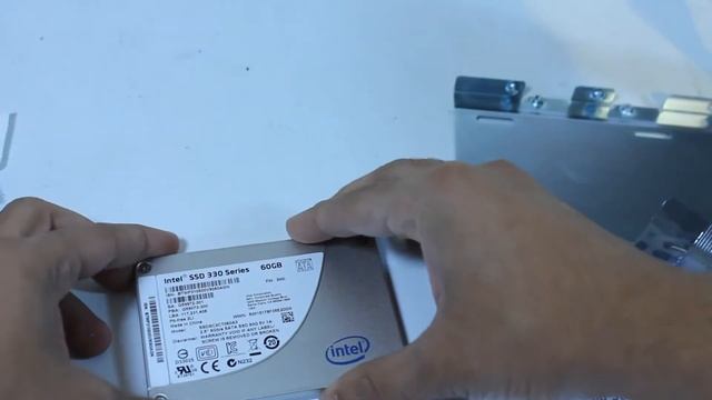Intel 330 Series 60GB Budget SSD - Unboxing, Overview and Review смотреть онлайн
