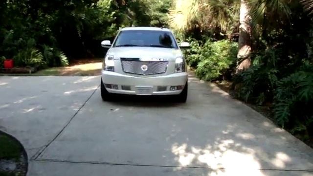 Whelen Hide-a-way LED System in a 2008 Cadillac Escalade Limo смотреть онлайн
