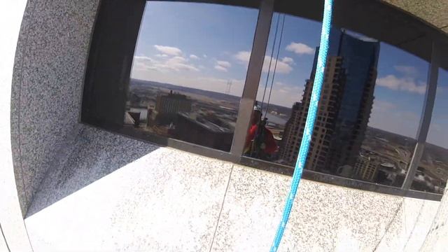 High Rise Window Cleaning with a Pole смотреть онлайн