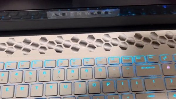 Alienware m17 R4, Bios and Alienware command center tweaks