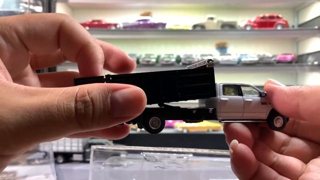 Greenlight Dually Drivers 2018 Ram 3500 Stake Truck & Dump Truck Diecast 1/64 смотреть онлайн