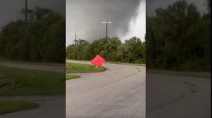 Торнадо от урагана во  Флориде.