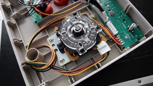8BitDo Arcade Stick Basic Modding: Not Really Ultra-Moddable смотреть онлайн