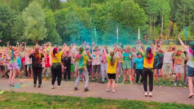 Праздник красок Холи в детском Подмосковном лагере NEO CAMP смотреть онлайн