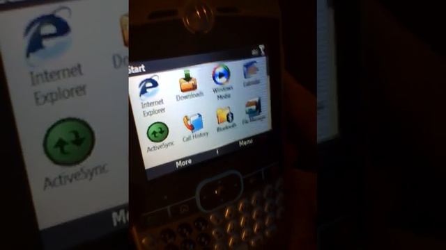 Motorola Q Review (Verizon) - Windows Mobile Smartphone смотреть онлайн