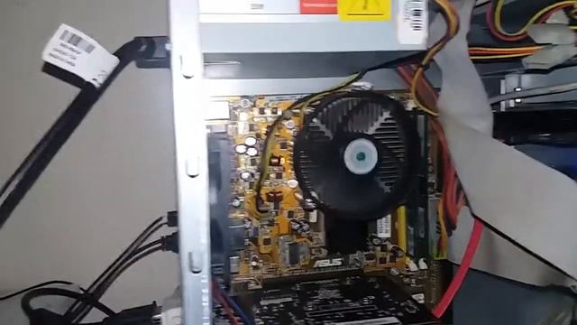 Placa Mãe ASUS P5VD2-MX é Boa? Vale a Pena? Especificações смотреть онлайн